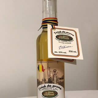 Tuica de prune imbatranita 7 ani, 32% alcool, 250 ml
