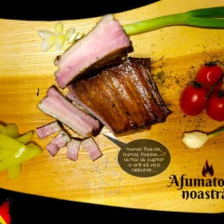 Costiță afumată de porc